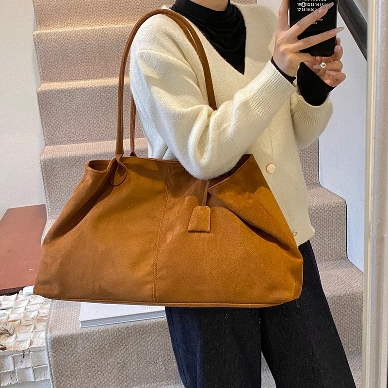 Women Bags 2026 Trends - Solid Velvet Zipper Product Large Tote