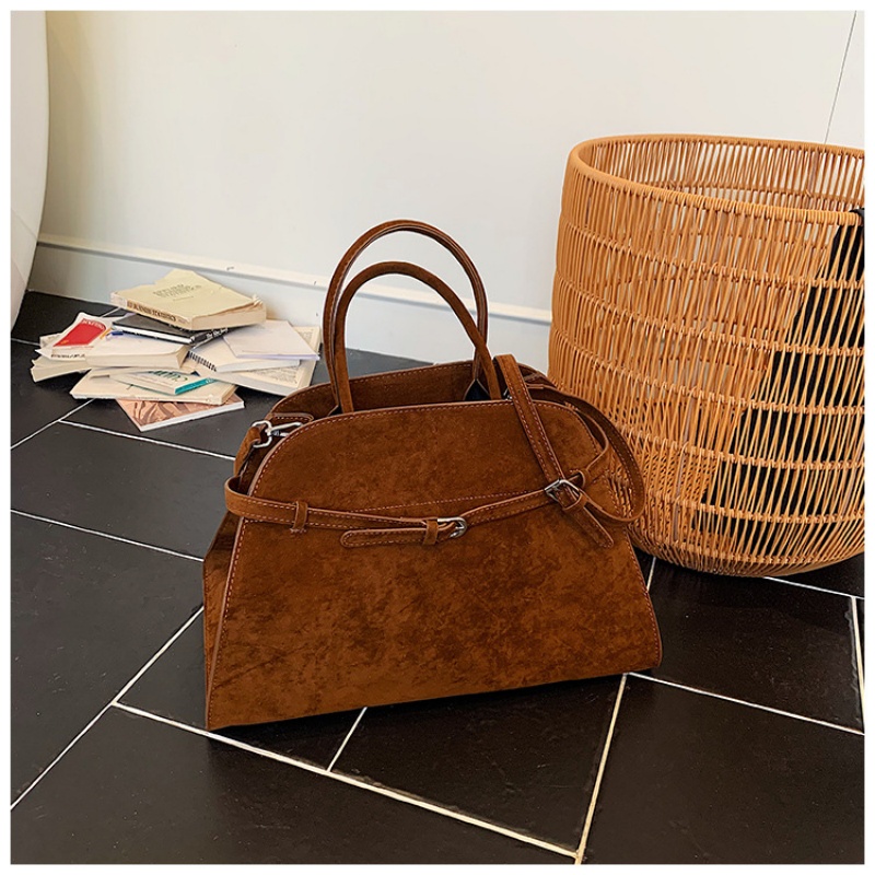 Structured dome-shaped handbag – обзор и цена Top Handle Structured